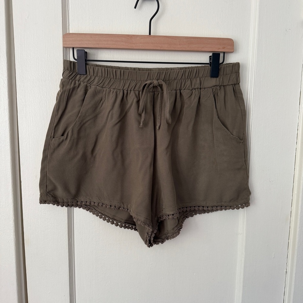 Bebop Olive Green Pom Pom Trim Shorts Size M